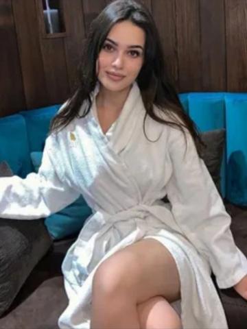 Вероника Студентка Спутница